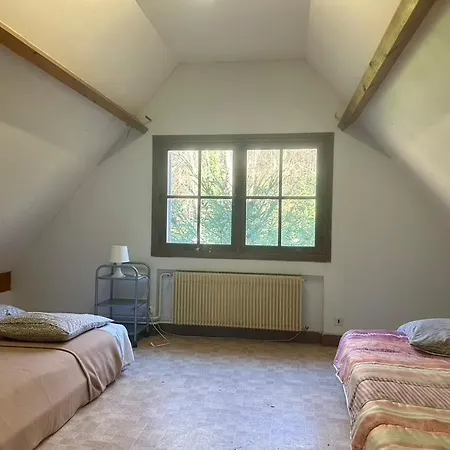 Grande Maison Dans La Nature Et Le Calme